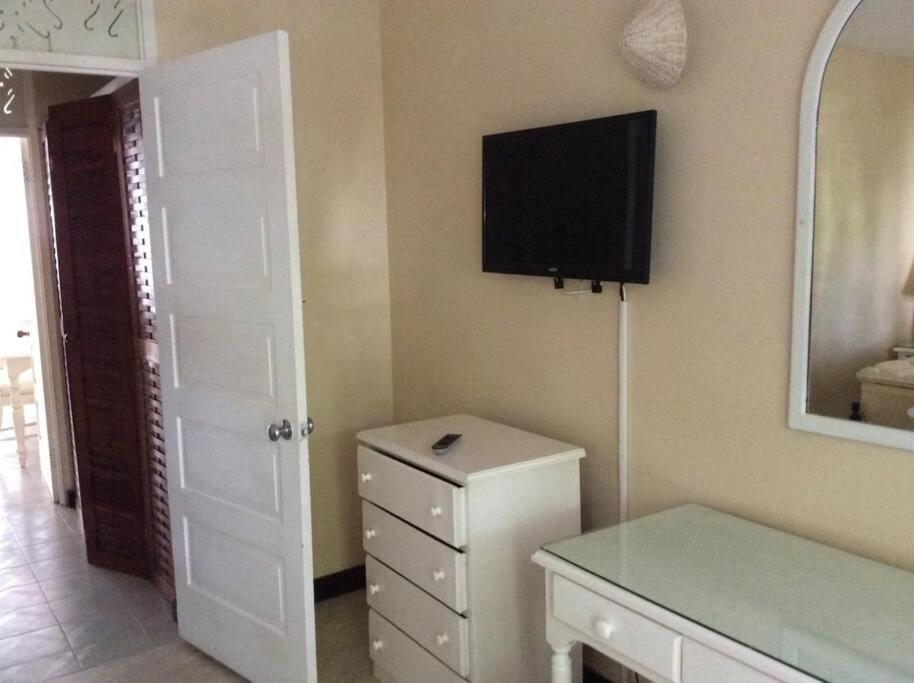 Lush Tropical Apartment Located In A 4-Star Resort 拉纳韦贝 外观 照片