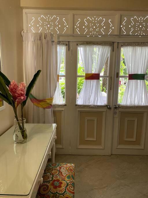 Lush Tropical Apartment Located In A 4-Star Resort 拉纳韦贝 外观 照片