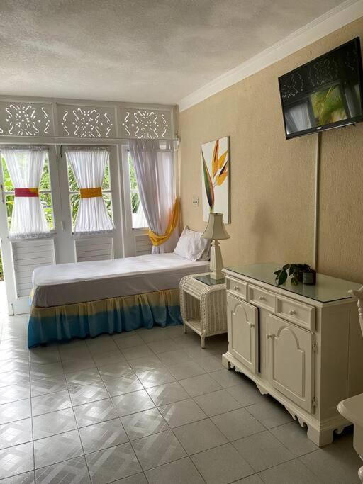 Lush Tropical Apartment Located In A 4-Star Resort 拉纳韦贝 外观 照片