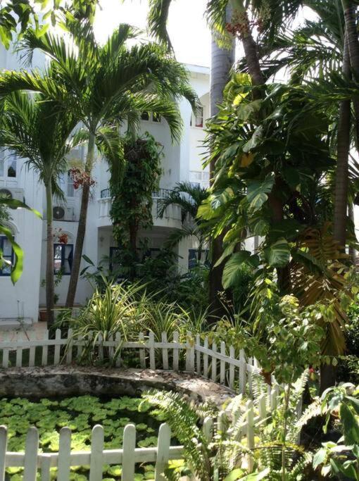 Lush Tropical Apartment Located In A 4-Star Resort 拉纳韦贝 外观 照片