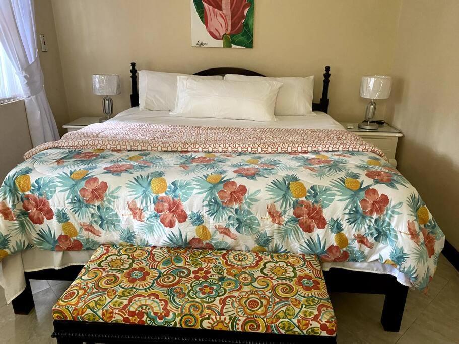 Lush Tropical Apartment Located In A 4-Star Resort 拉纳韦贝 外观 照片